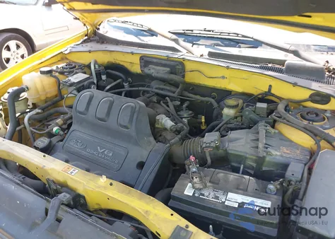 2002 Ford Escape Xlt из США, поврежденный, VIN 1FMCU03152KC08030